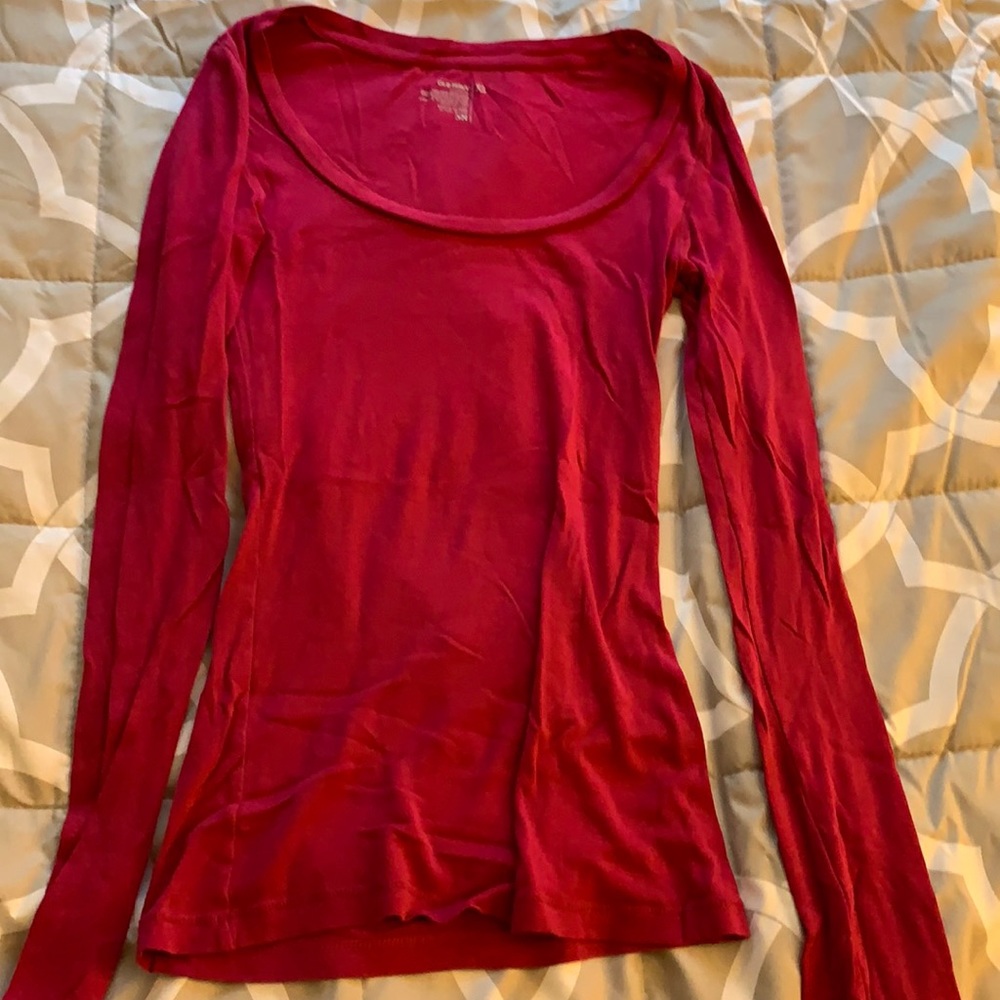 Old navy women’s scoop neck long sleeve tee